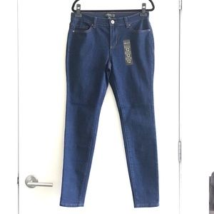 Forever 21 Skinny Jeans NWT